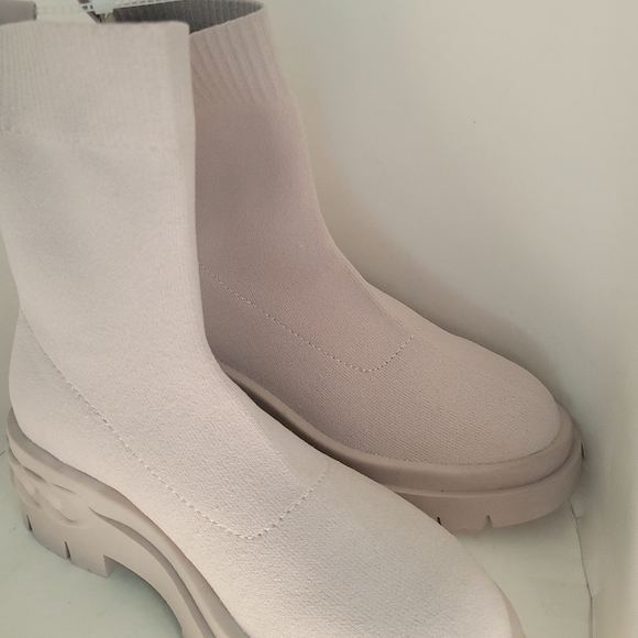 Aldo Womens Bigact Sock Boot Lug Chunky Sole 7 1/2 New Without Tags - Picture 7 of 7